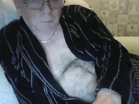 Snapshot of gibbo62 chatting on 01-03-25, 02:43 gibbo62 online show from 01-03-25, 02:43