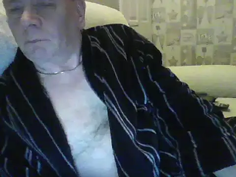 Snapshot of gibbo62 chatting on 01-05-25, 02:27 gibbo62 online show from 01-05-25, 02:27