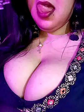 Suhanakhan00 online show from 02-07-25, 06:13