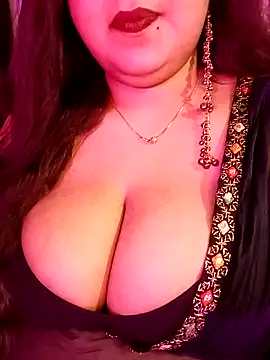 Snapshot of Suhanakhan00 chatting on 05-01-26, 05:29 Suhanakhan00 online show from 05-01-26, 05:29