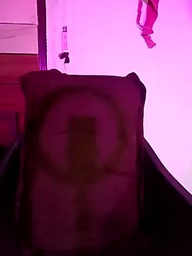 Suhanakhan00 online show from 12-22-25, 07:41