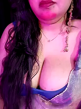 Suhanakhan00 online show from 03-01-26, 06:41