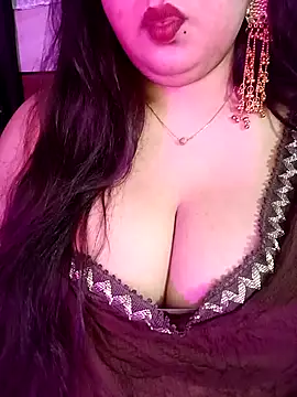 Snapshot of Suhanakhan00 chatting on 05-15-26, 11:19 Suhanakhan00 online show from 05-15-26, 11:19