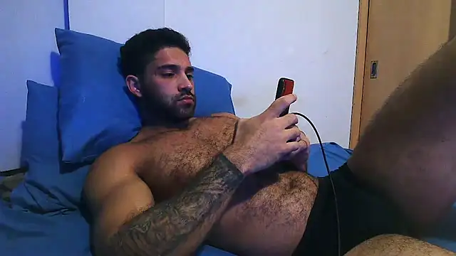 Snapshot of macho_fit chatting on 05-01-26, 03:33 macho fit online show from 05-01-26, 03:33