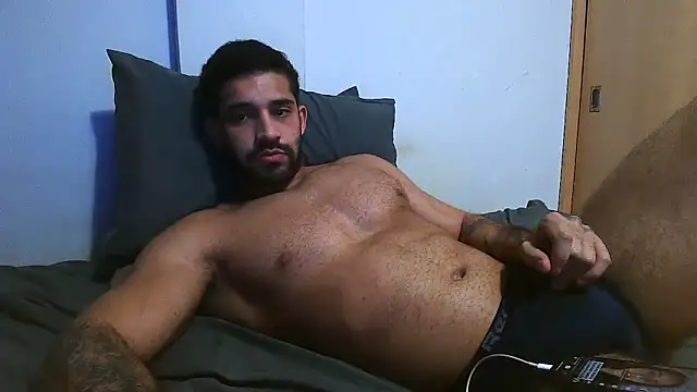 Snapshot of macho_fit chatting on 05-18-26, 05:13 macho fit online show from 05-18-26, 05:13