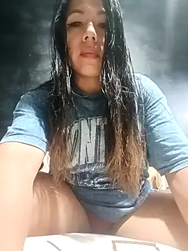 Karenn12 online show from 11-16-25, 05:06