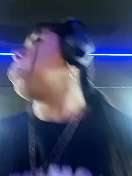 Karenn12 online show from 11-05-25, 02:14