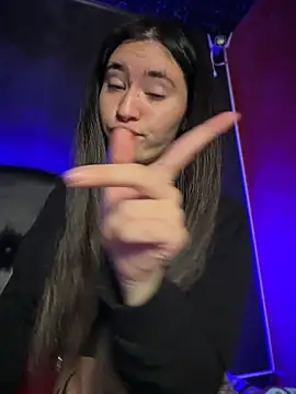 Sophie LS online show from 04-21-26, 01:42