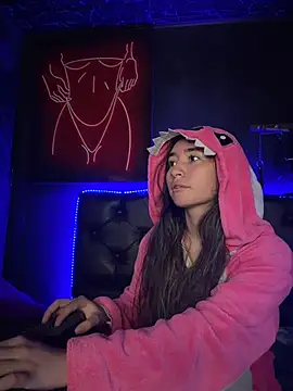 Sophie LS online show from 04-15-26, 03:23