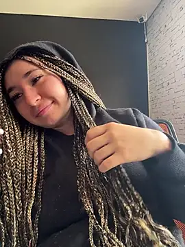 Sophie LS online show from 02-05-26, 05:20