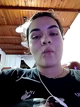 Snapshot of Babe-sofi chatting on 10-06-25, 02:02 Babe-sofi online show from 10-06-25, 02:02