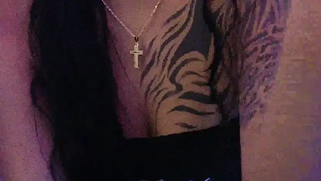 Snapshot of Alissfressa chatting on 04-01-26, 10:39 Alissfressa online show from 04-01-26, 10:39