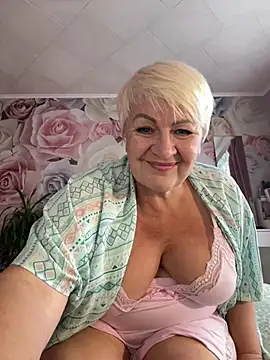 Snapshot of Laura_Millf chatting on 07-06-26, 05:04 Laura Millf online show from 07-06-26, 05:04