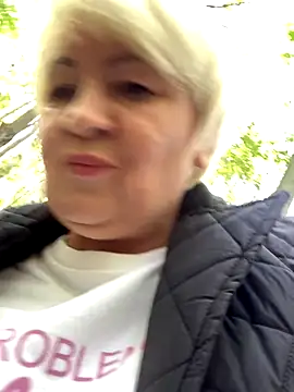 Laura Millf online show from 09-28-25, 12:01