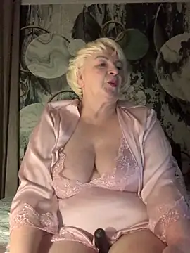 Snapshot of Laura_Millf chatting on 03-06-26, 05:41 Laura Millf online show from 03-06-26, 05:41