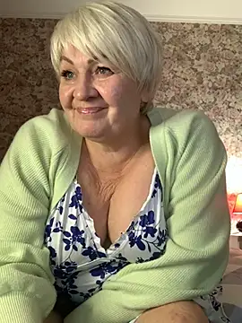 Laura Millf online show from 03-09-25, 05:39