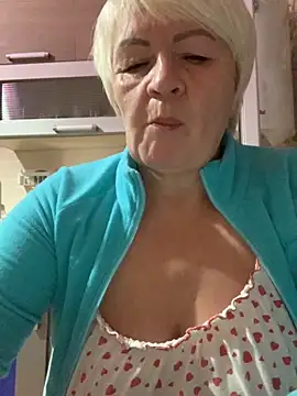 Laura Millf online show from 09-23-25, 05:31