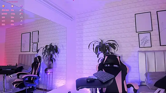 Lizzie-Evans online show from 03-07-26, 12:10