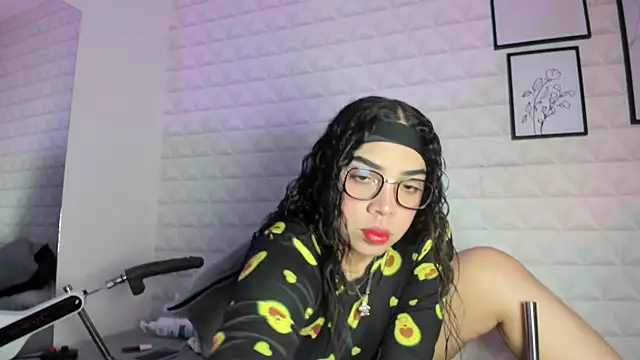 Lizzie-Evans online show from 05-20-26, 12:02