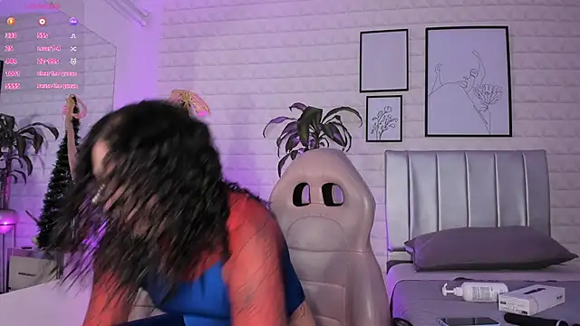 Lizzie-Evans online show from 12-20-25, 12:08