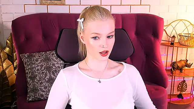 GraceGlamour online show from 11-28-25, 01:11