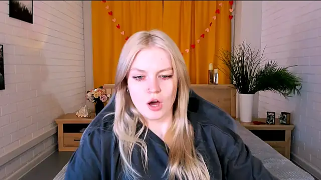 GraceGlamour online show from 03-21-25, 11:22