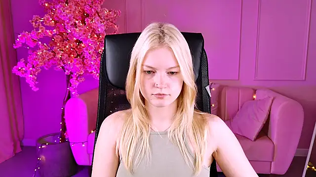 GraceGlamour online show from 09-17-25, 05:09