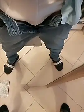 ptrz990 online show from 11-05-25, 01:58