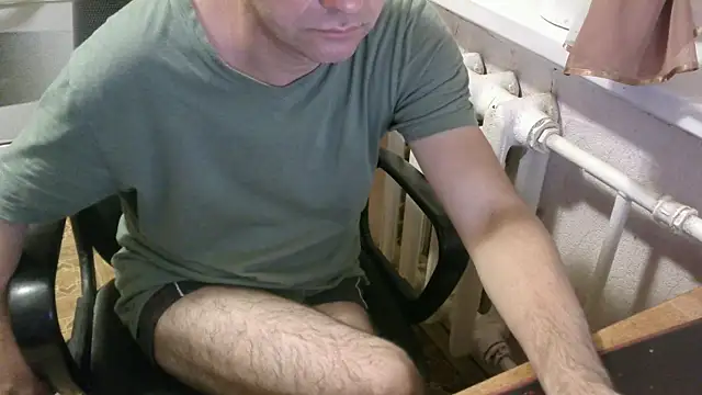 Snapshot of AlDON59 chatting on 10-11-25, 04:41 AlDON59 online show from 10-11-25, 04:41