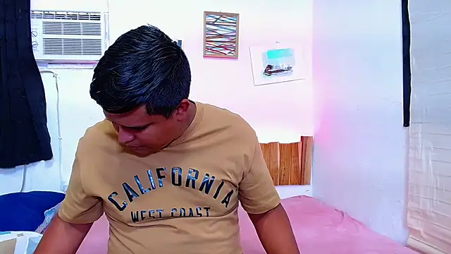 lucasandSofi online show from 11-02-25, 04:12