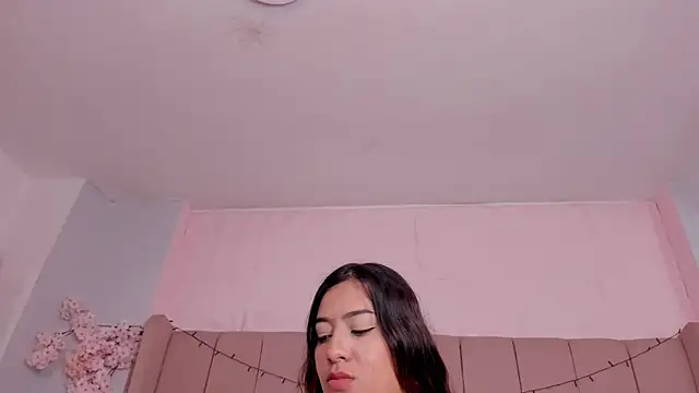 MollyBigBoobs12 online show from 10-03-25, 08:43