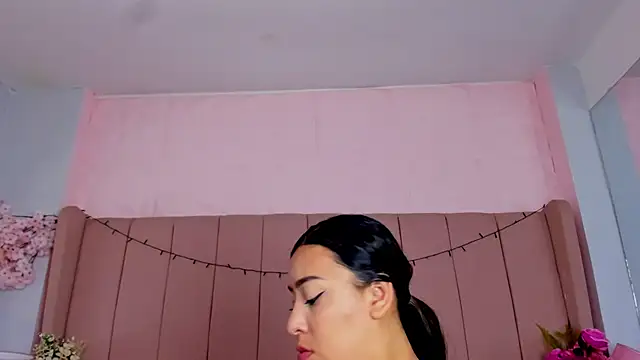 MollyBigBoobs12 online show from 10-02-25, 09:07