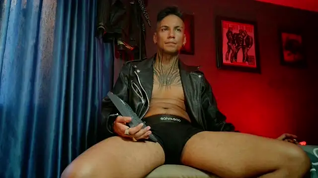 Leonnardo Jaramillo online show from 06-20-26, 12:43