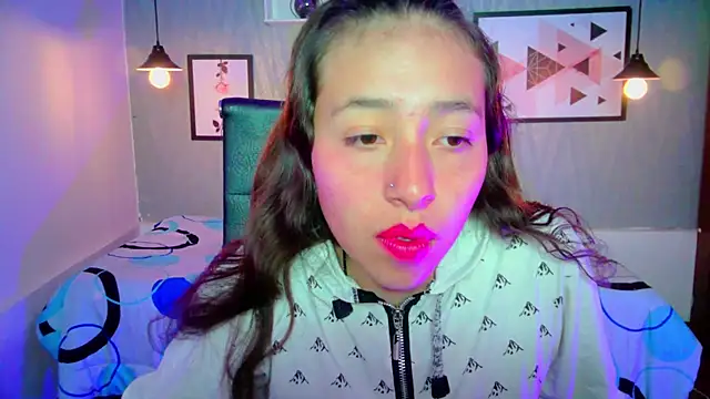 Snapshot of Valeria_roussi chatting on 12-09-24, 01:45 Valeria roussi online show from 12-09-24, 01:45