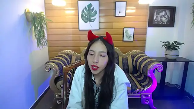 Snapshot of Valeria_roussi chatting on 02-19-25, 08:41 Valeria roussi online show from 02-19-25, 08:41