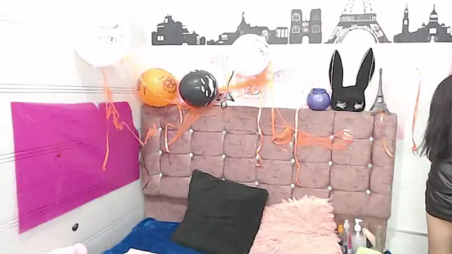 sara caplerx online show from 10-18-25, 10:06