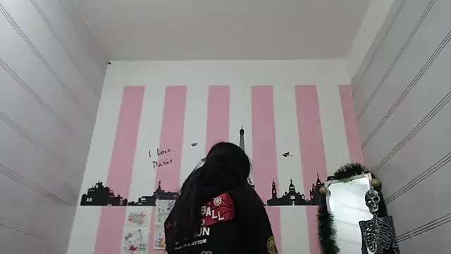 sara caplerx online show from 09-24-25, 01:06