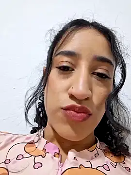 Snapshot of Eimy_Sexy_ chatting on 06-16-26, 12:27 Eimy Sexy online show from 06-16-26, 12:27