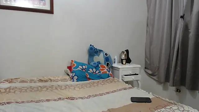 Snapshot of SaraStoneCute chatting on 04-28-26, 03:00 SaraStoneCute online show from 04-28-26, 03:00