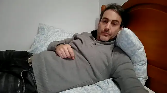 basquehotboy online show from 12-27-24, 04:43