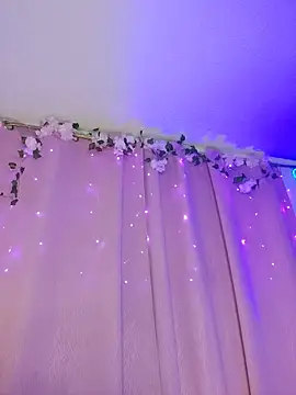 anni ross online show from 04-17-26, 08:22