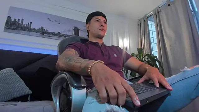 Damian23   online show from 02-05-26, 12:23