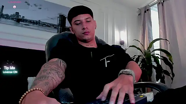 Damian23   online show from 04-09-26, 12:22