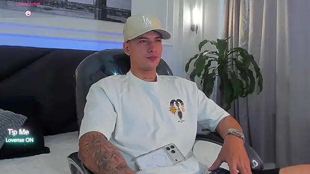 Damian23   online show from 02-11-26, 12:38