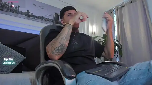 Damian23   online show from 03-01-26, 08:20