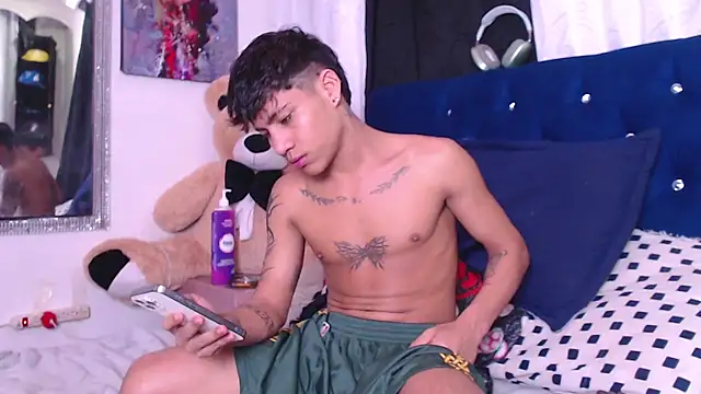 Sexys Boys Hot1 online show from 10-01-25, 05:12