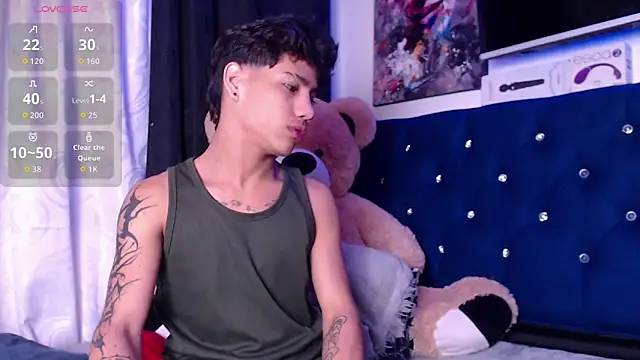 Sexys Boys Hot1 online show from 11-13-25, 03:10