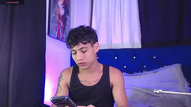 Sexys Boys Hot1 online show from 03-08-26, 01:11