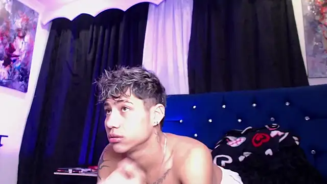 Sexys Boys Hot1 online show from 05-26-26, 01:37
