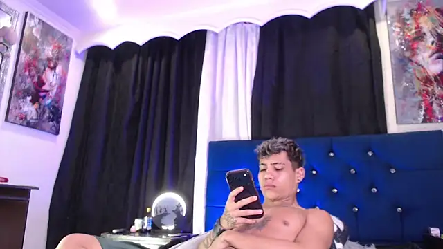 Sexys Boys Hot1 online show from 05-28-26, 01:35